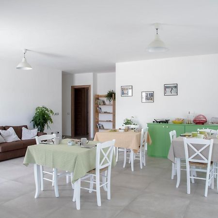 B&B Agata E Gli Altri 托尔托利 外观 照片