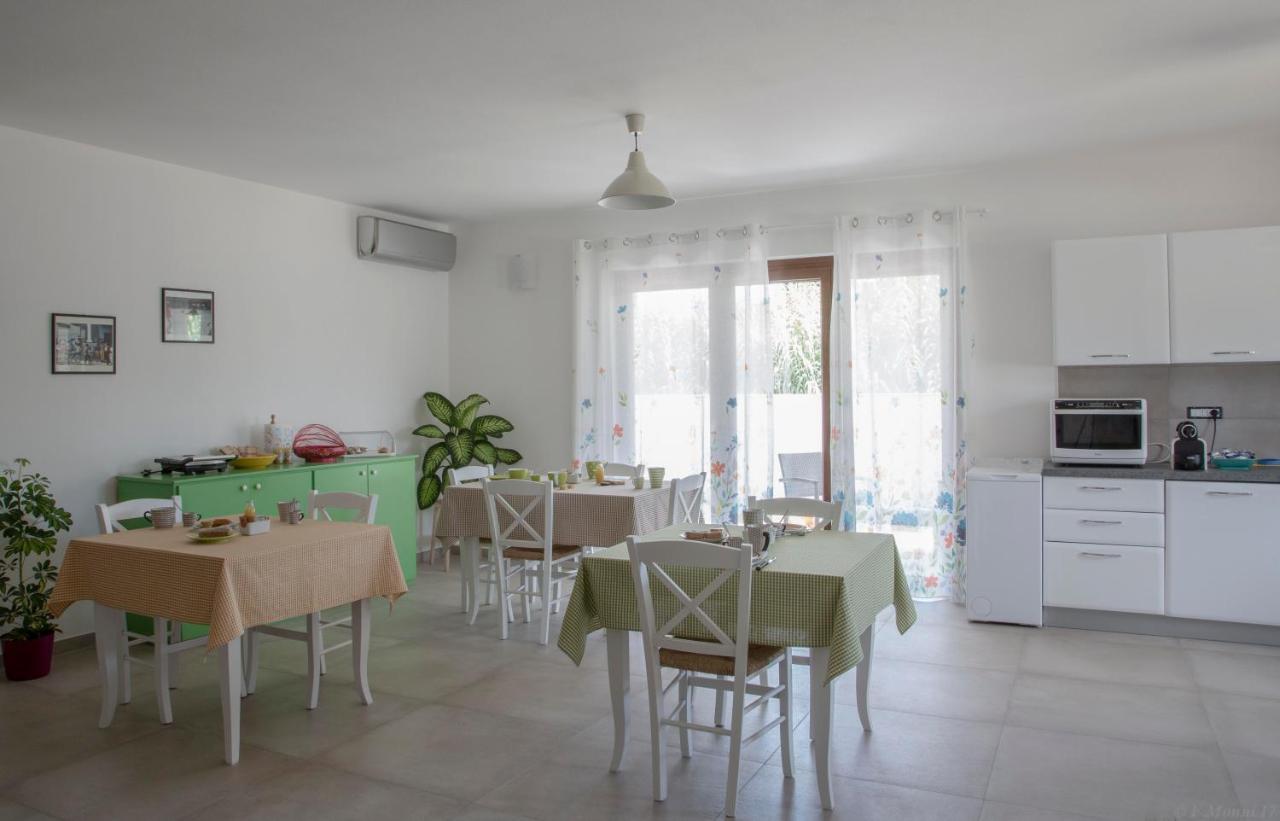 B&B Agata E Gli Altri 托尔托利 外观 照片