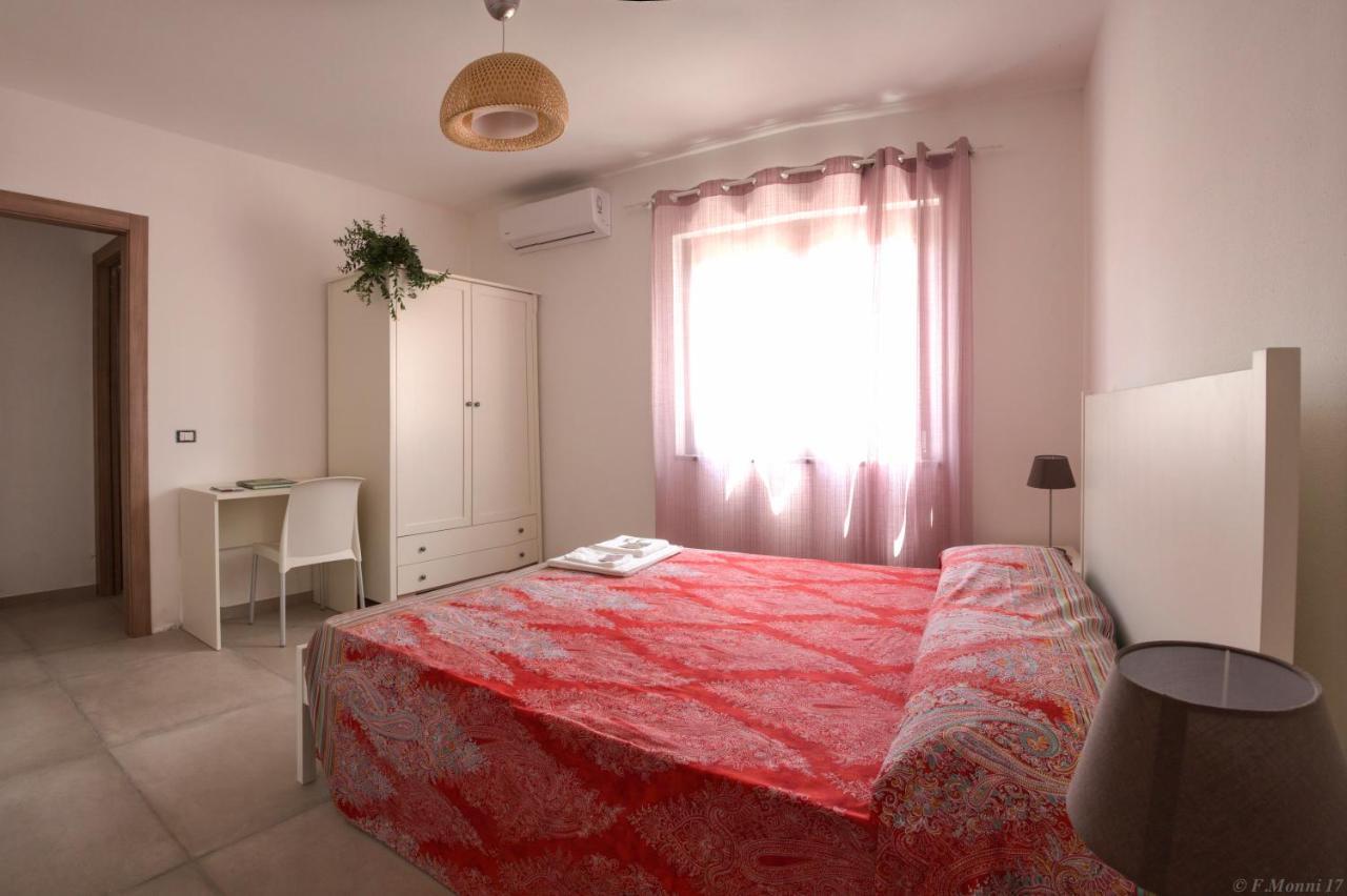 B&B Agata E Gli Altri 托尔托利 外观 照片