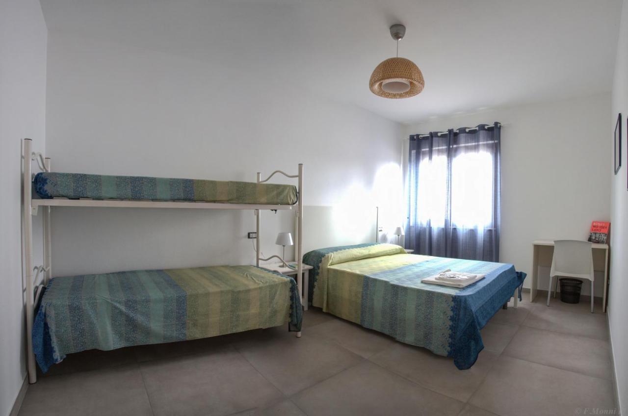 B&B Agata E Gli Altri 托尔托利 外观 照片